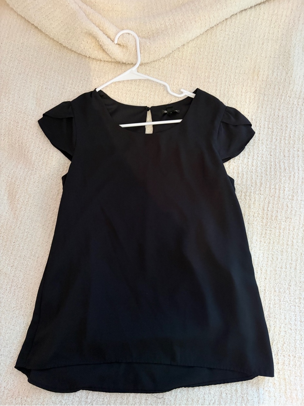Versona Black Cap Sleeve Blouse